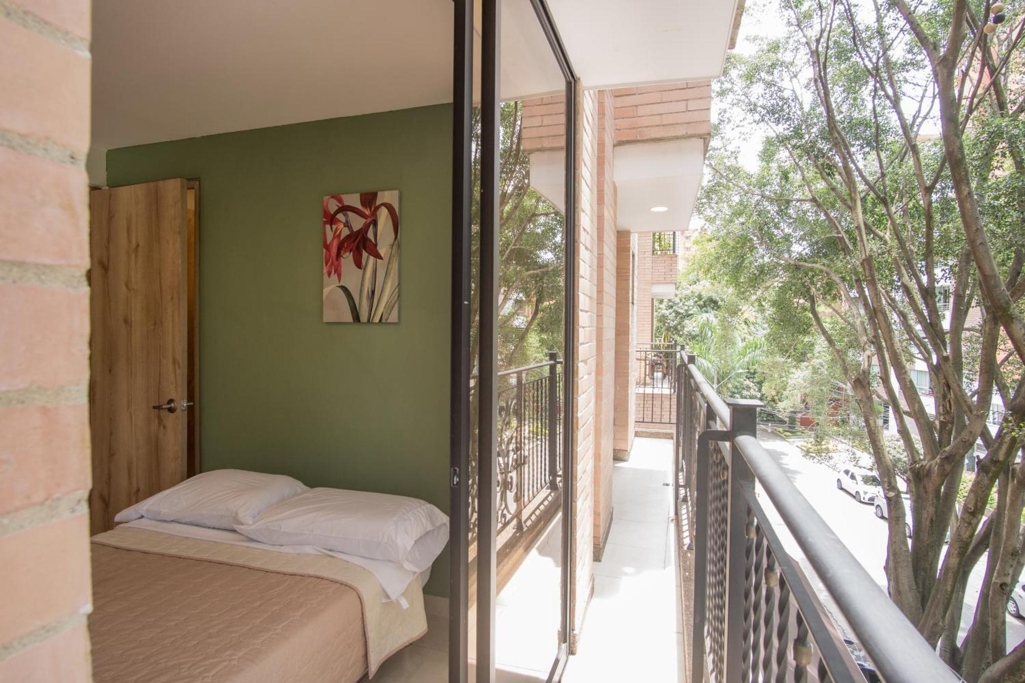 Edificio Fenicia Lofts Laureles Apartahotel